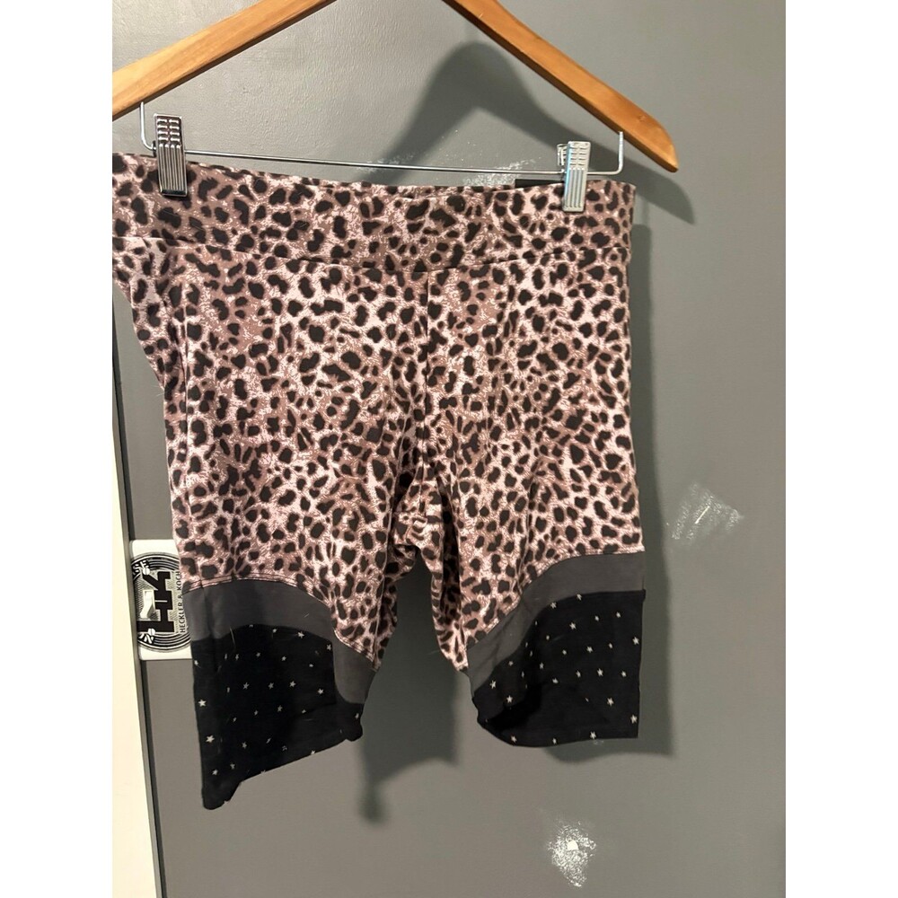 Torrid size 1 cheetah and stars print athletic bike shorts